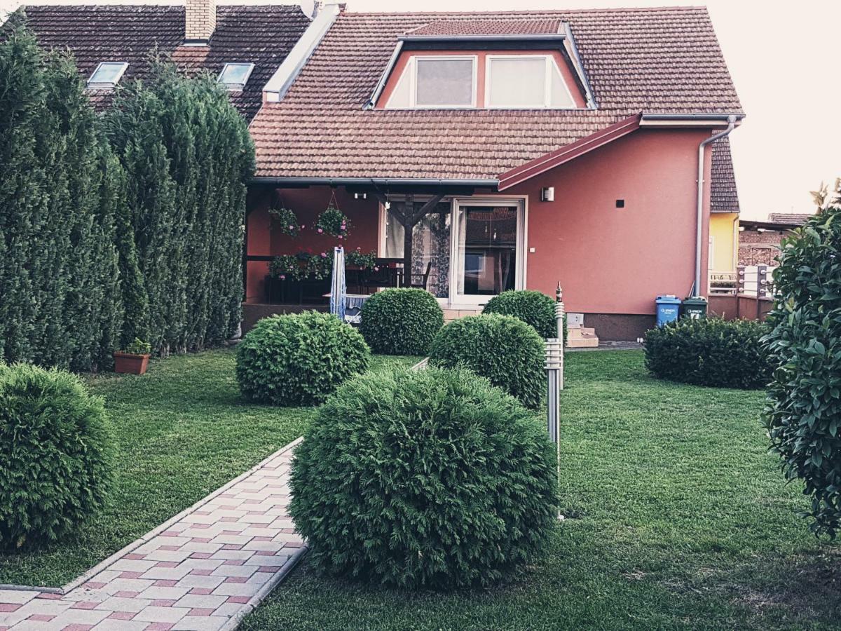 Apartment Dominik Osijek Exterior photo