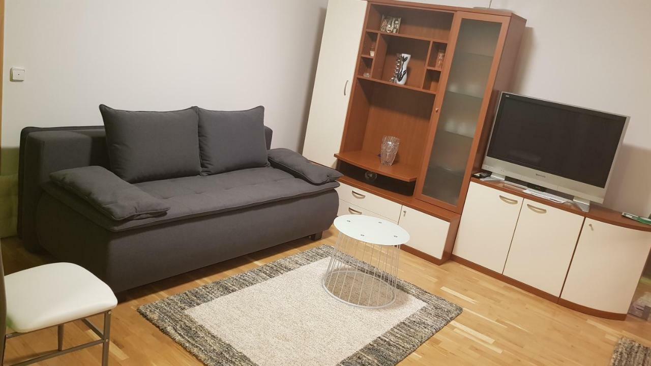 Apartment Dominik Osijek Exterior photo